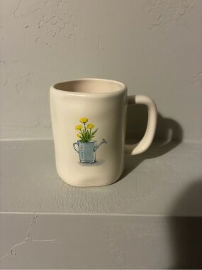 Rae Dunn flower mug